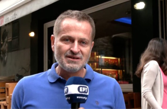 O Βαγγέλης Παπανίκος