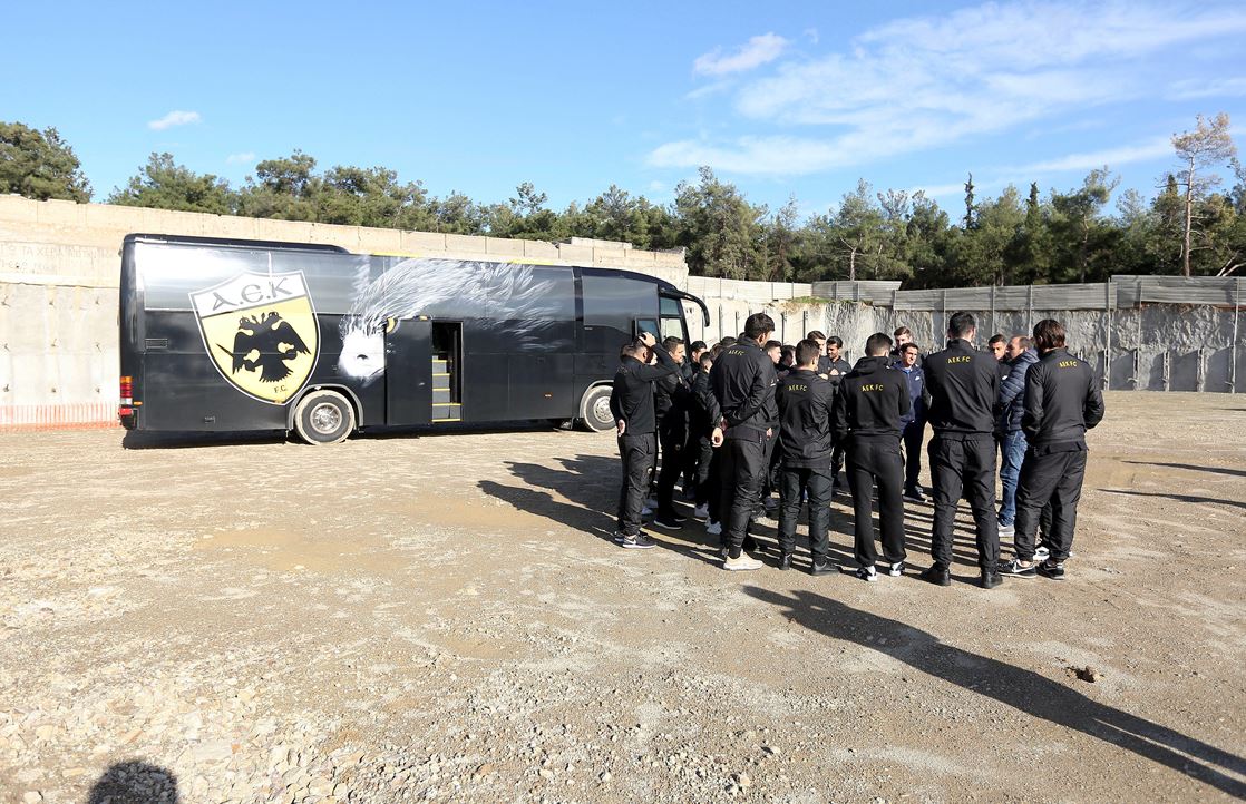 Ομάδα ΑΕΚ στη Νέα Φιλαδέλφεια