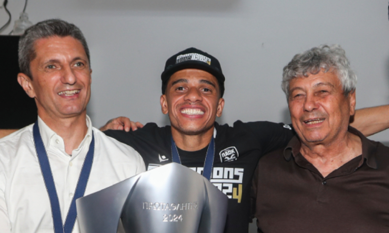 Ο Μιρτσέα Λουτσέσκου με τον Ραζβάν και τον Τάισον