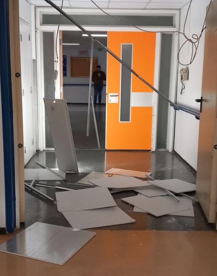 Κατέρρευσε κομμάτι οροφής στο Νοσοκομείο Ρίου
