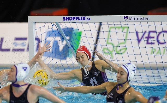 ΛΑΟΥΡΑ ΕΣΤΕΡ