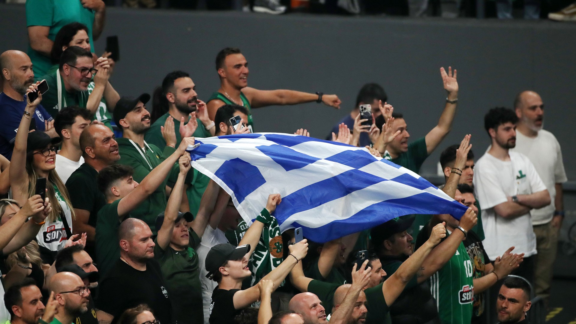 Από τα πανηγύρια στο ΟΑΚΑ