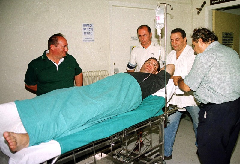 Ο Γιάννης Σπάθας στο νοσοκομείο μετά τους πυροβολισμούς 