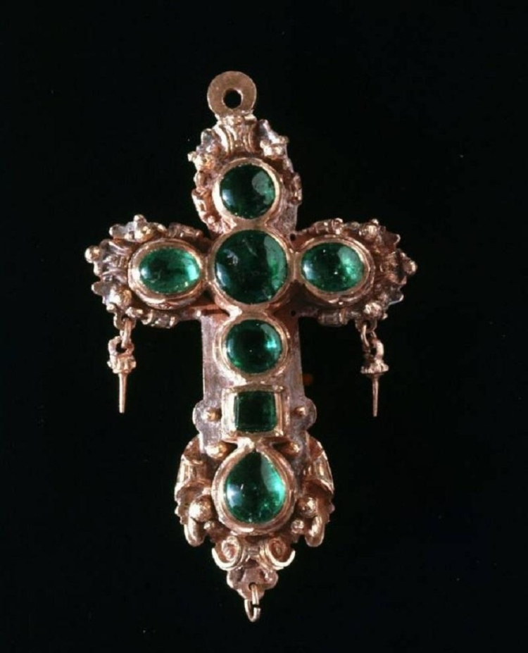 Tucker's Cross