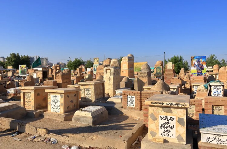 Τάφοι στο νεκροταφείο Wadi-us-Salaam