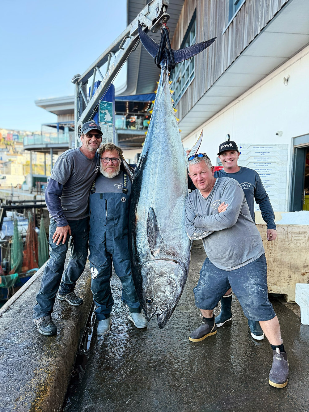 O τόνος των 210 κιλών