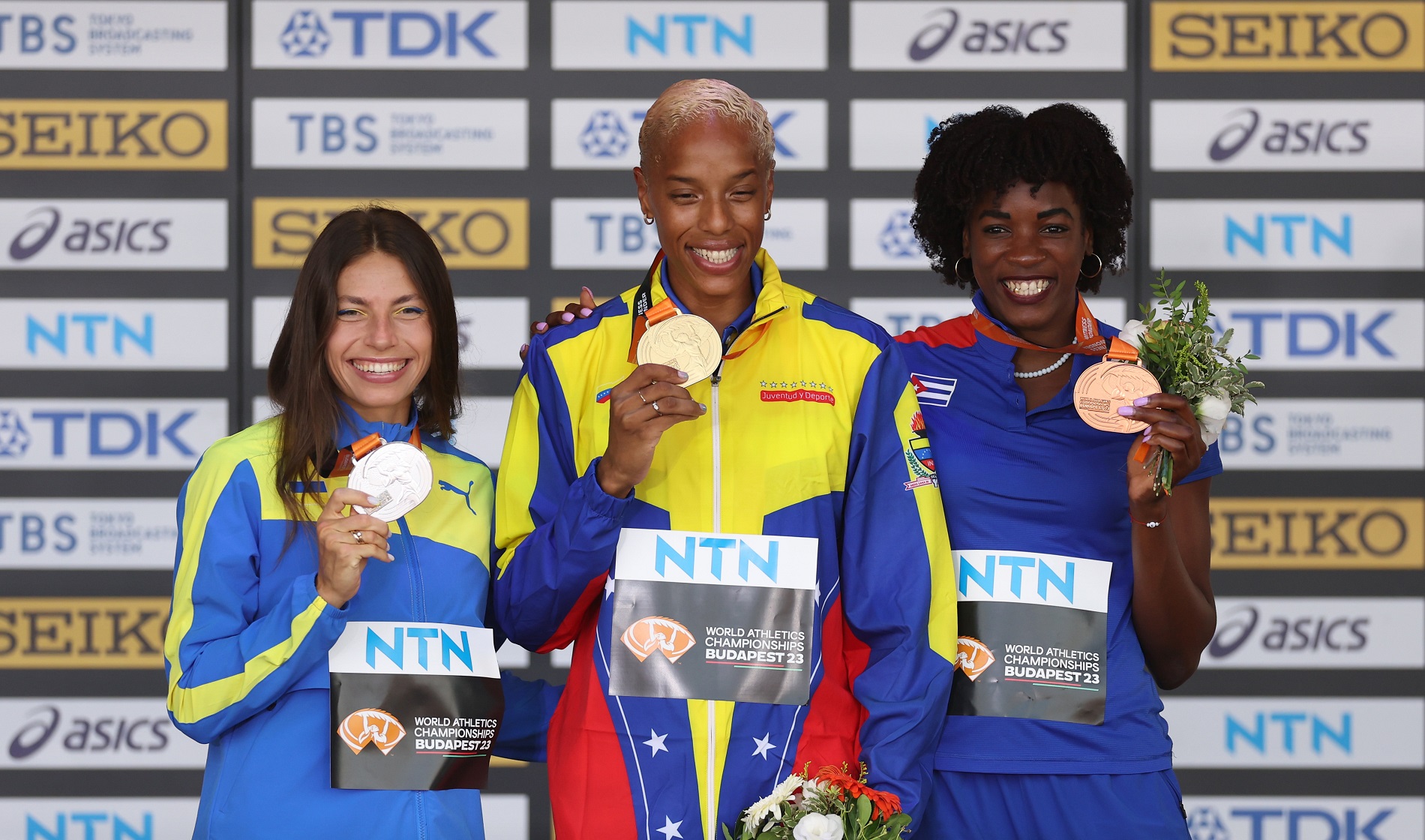 triple jump worlds 2023