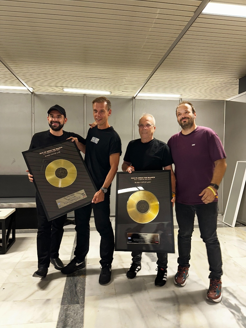 O Armin Van Buuren με τον CEO της Panik, Γιώργο Αρσενάκο, τον commercial director Νίκο Χαϊκάλη και τον head of international Παναγιώτη Λουλουργά