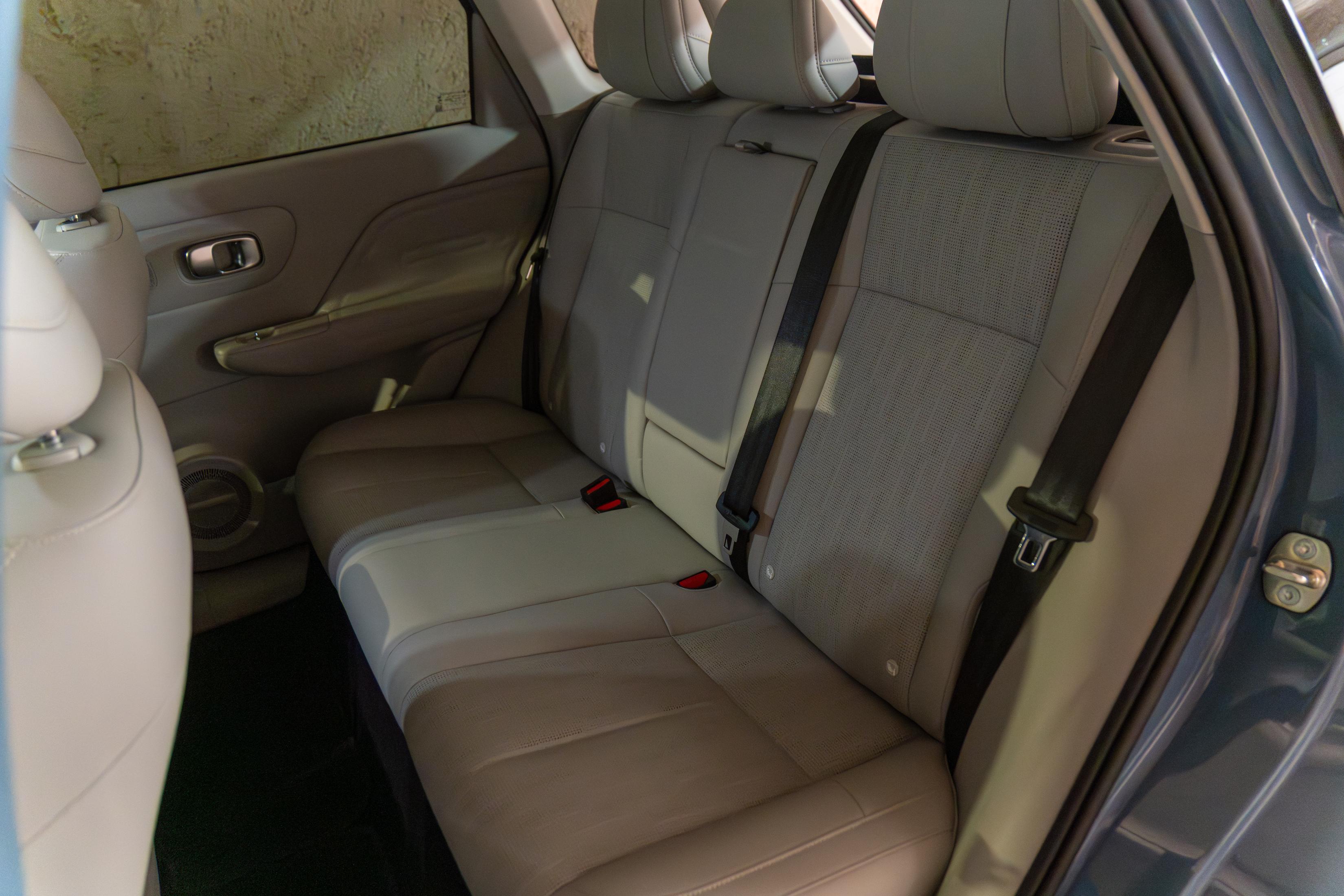 Geely EX5 vs Leapmotor B10