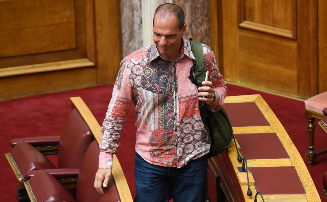Ο Γιάνης Βαρουφάκης στη Βουλή το 2015