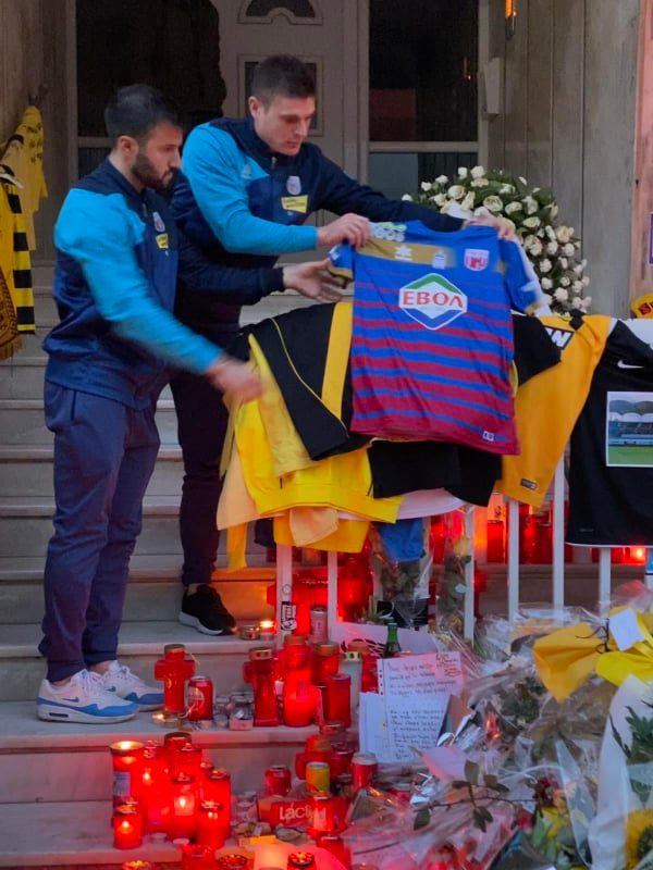 Οι παίκτες του Βόλου στο σημείο της δολοφονίας του Άλκη