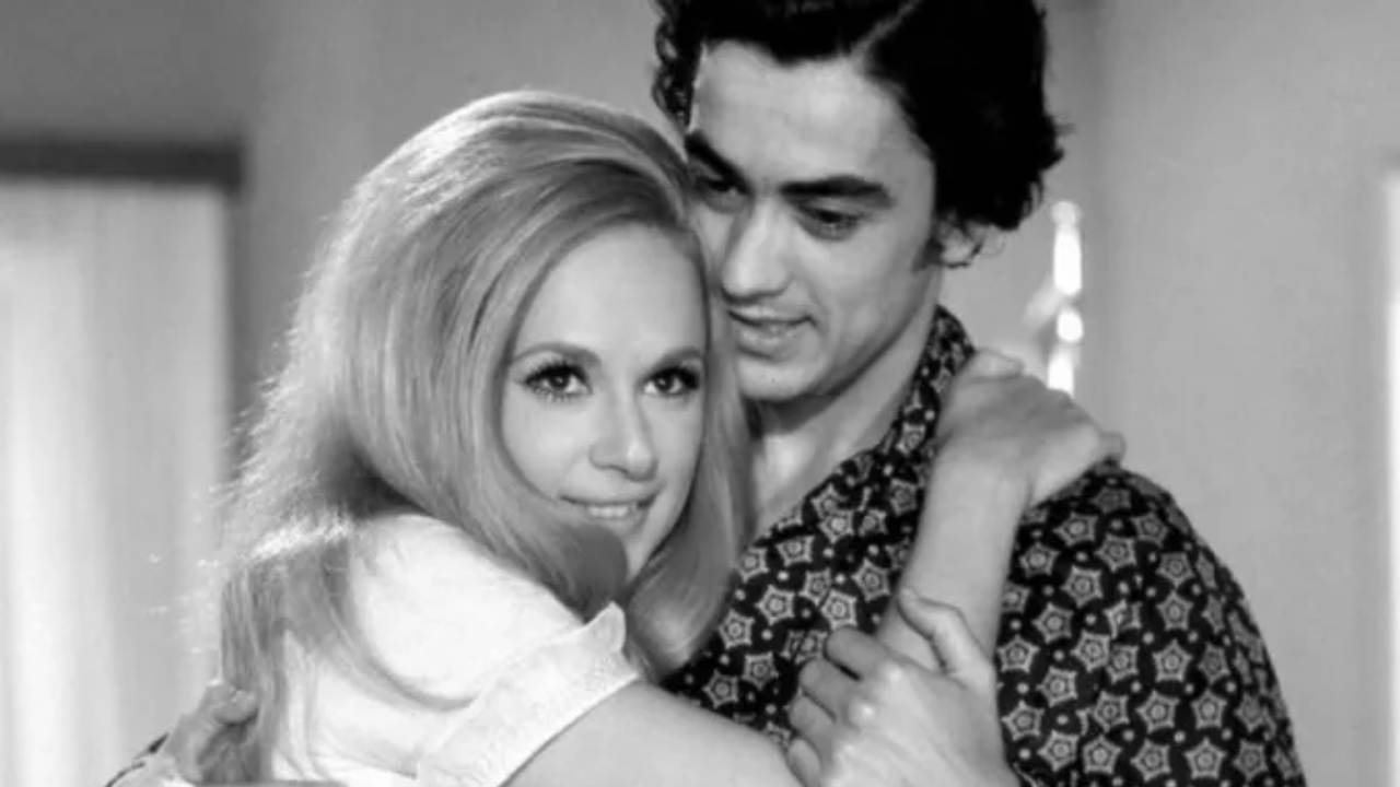 Η Αλίκη Βουγιουκλάκη αγκαλιά με τον Νίκο Γαλανό