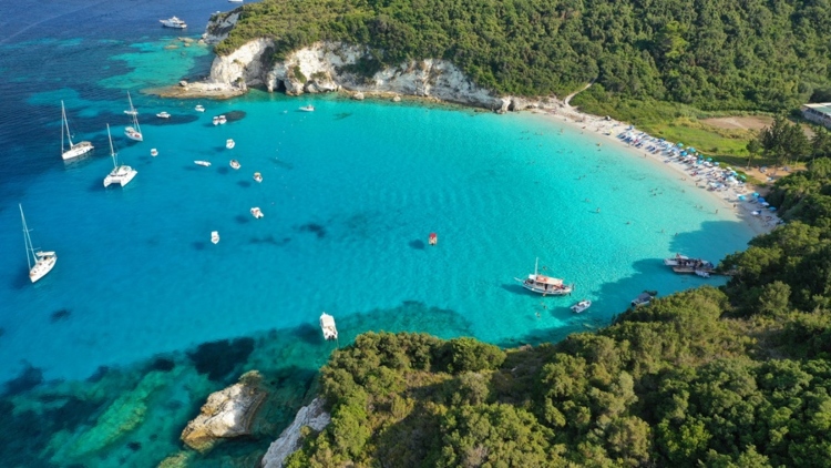 Βουτούμι, Αντίπαξοι