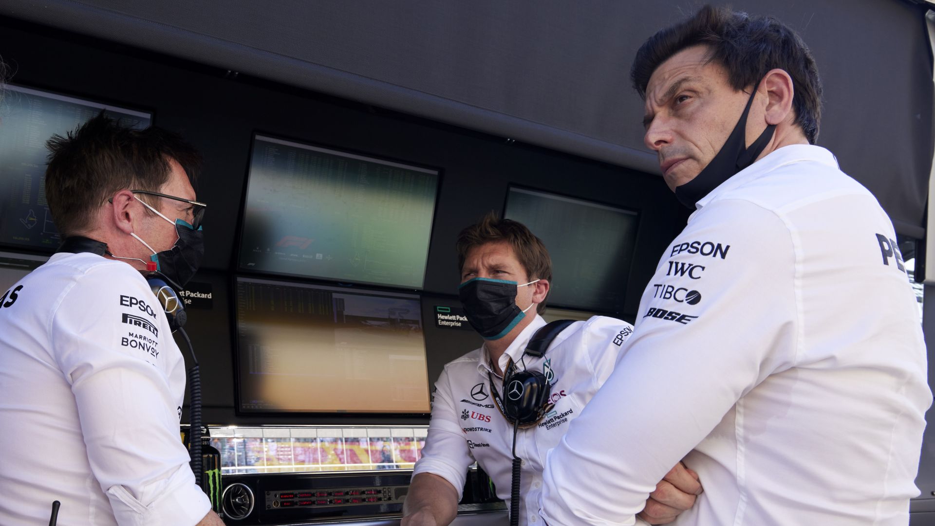 Βόουλς, Μίντοους, Βολφ