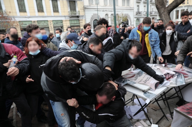 Ξύλο στο Πολυτεχνείο