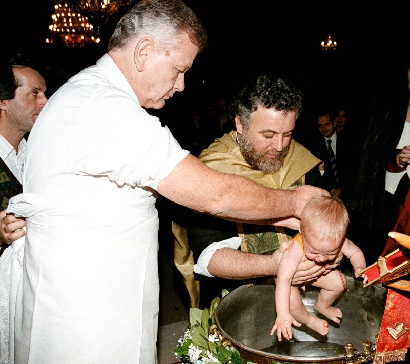 Στα βαφτίσια του μωρού του Ομπράντοβιτς
