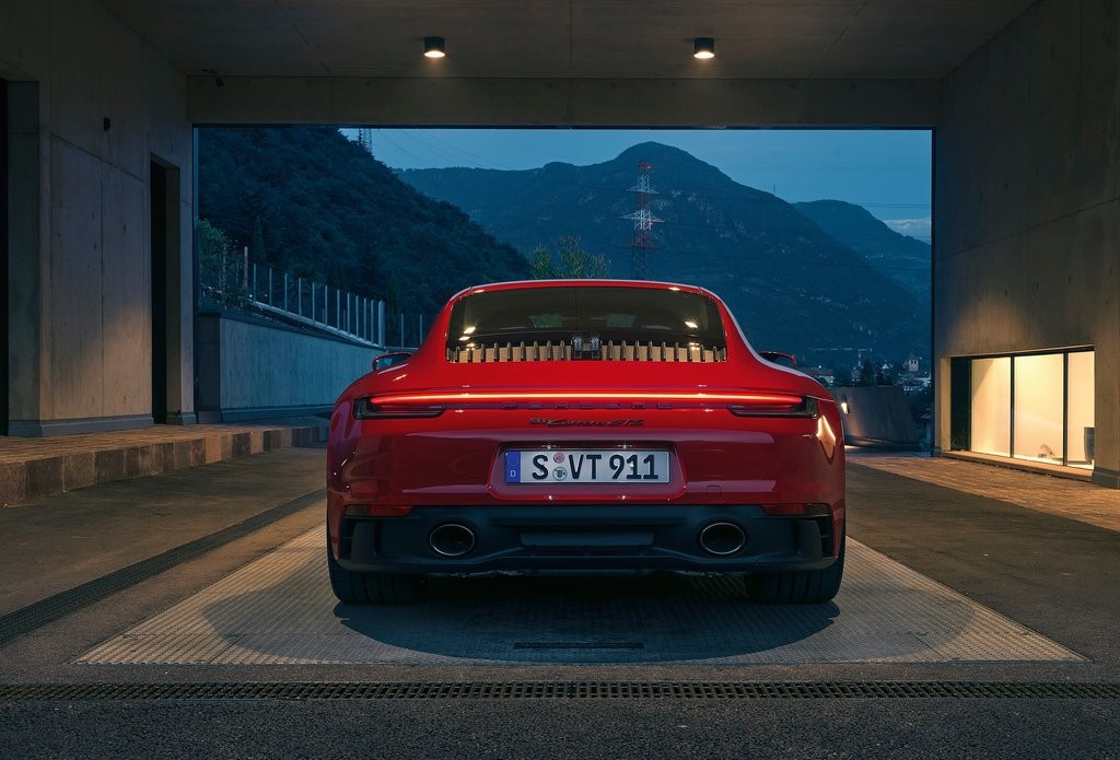 Porsche 911 GTS