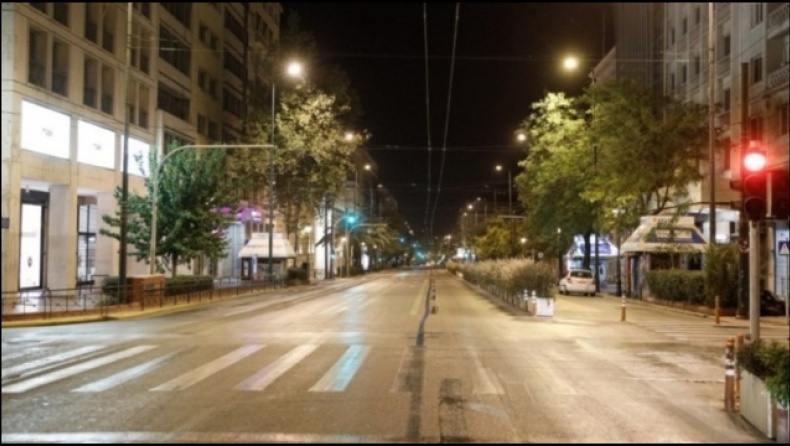 Άδειος δρόμος στην Αθήνα