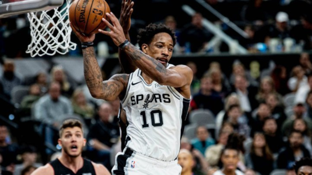 Ο ΝτεΡόζαν μένει ελεύθερος το καλοκαίρι