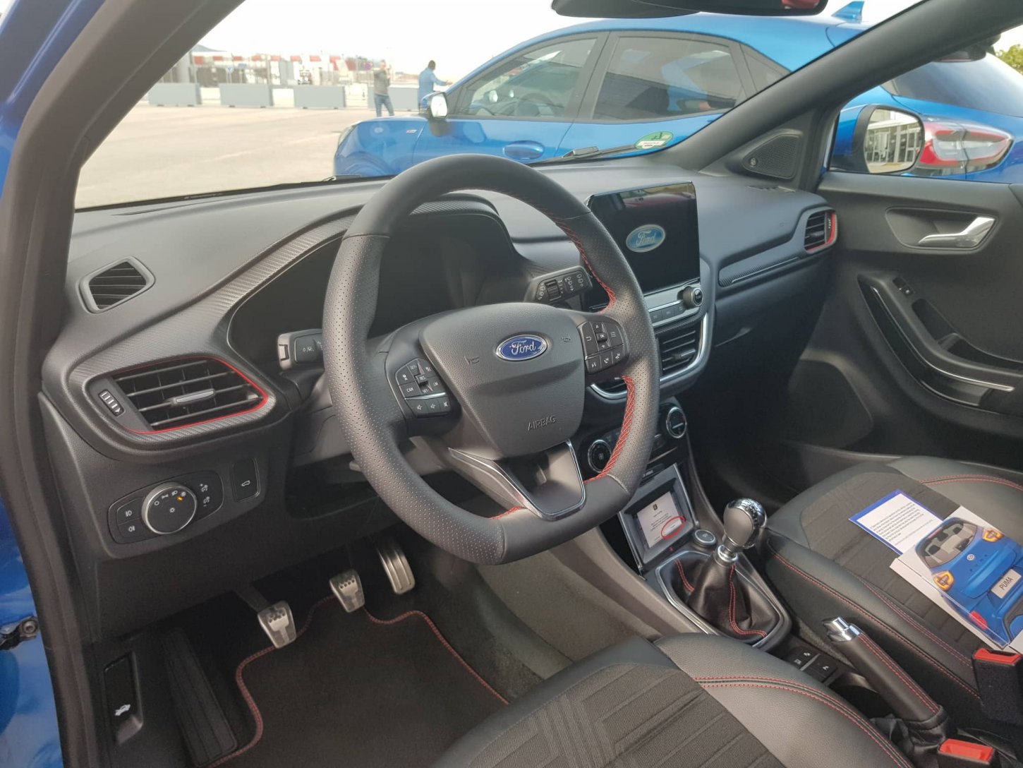 Ψηφιακός πίνακας οργάνων και ποιοτικά υλικά, προσδίδουν μια θετική πρώτη εικόνα στο εσωτερικό του νέου Ford Puma.