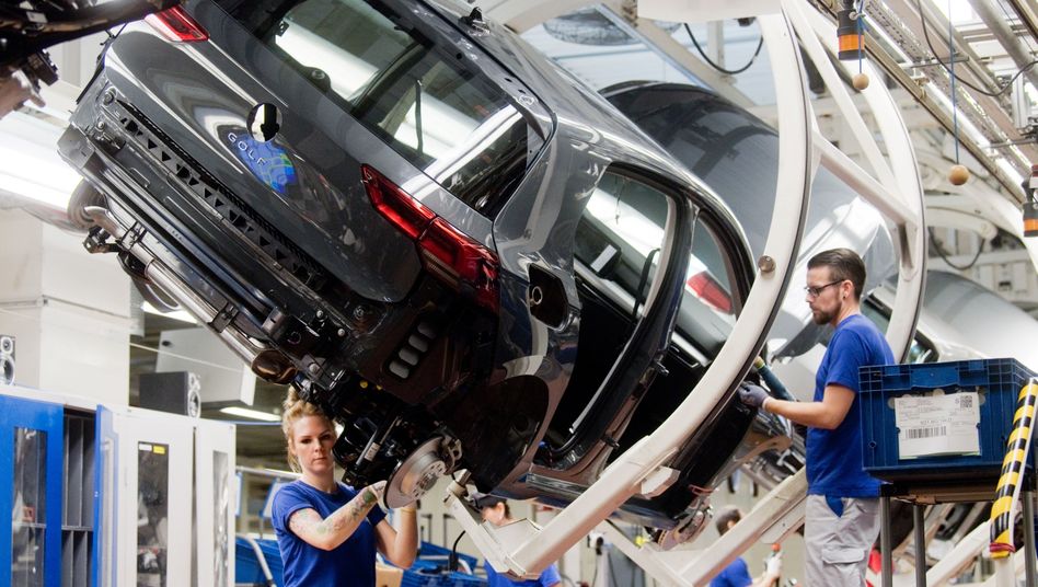 Προβλήματα στην παραγωγή του VW Golf όγδοης γενιάς.