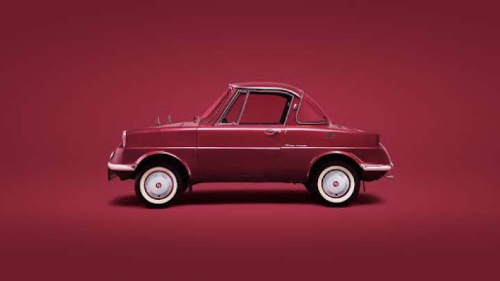 To Mazda R360 είχε μήκος μόλις 3 μ. και πλάτος 1,3 μ.