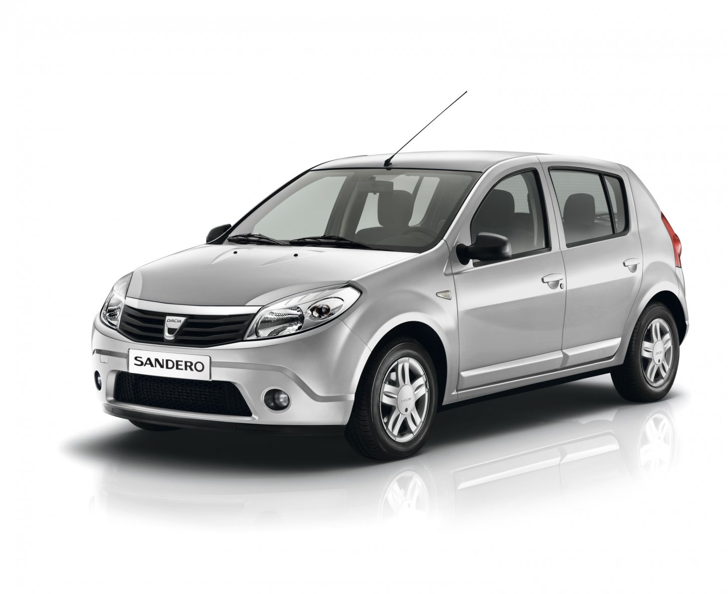 Το πρώτο Dacia Sandero του 2008.