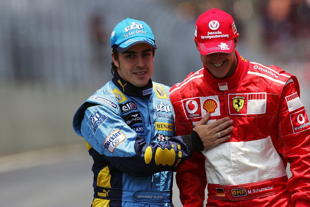 O Φερνάντο Αλόνσο με τον Μίκαελ Σουμάχερ.