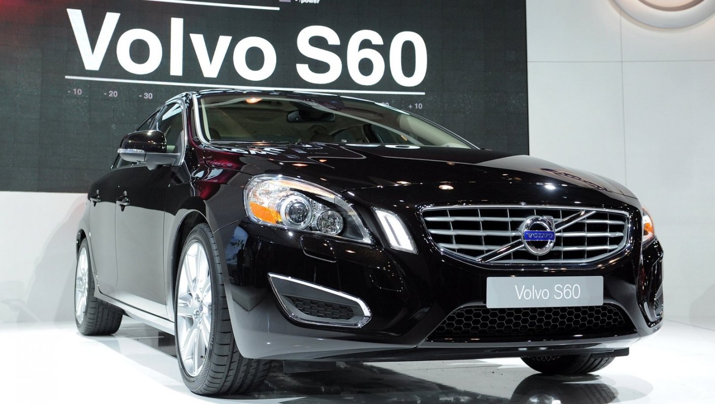 To Volvo S60.