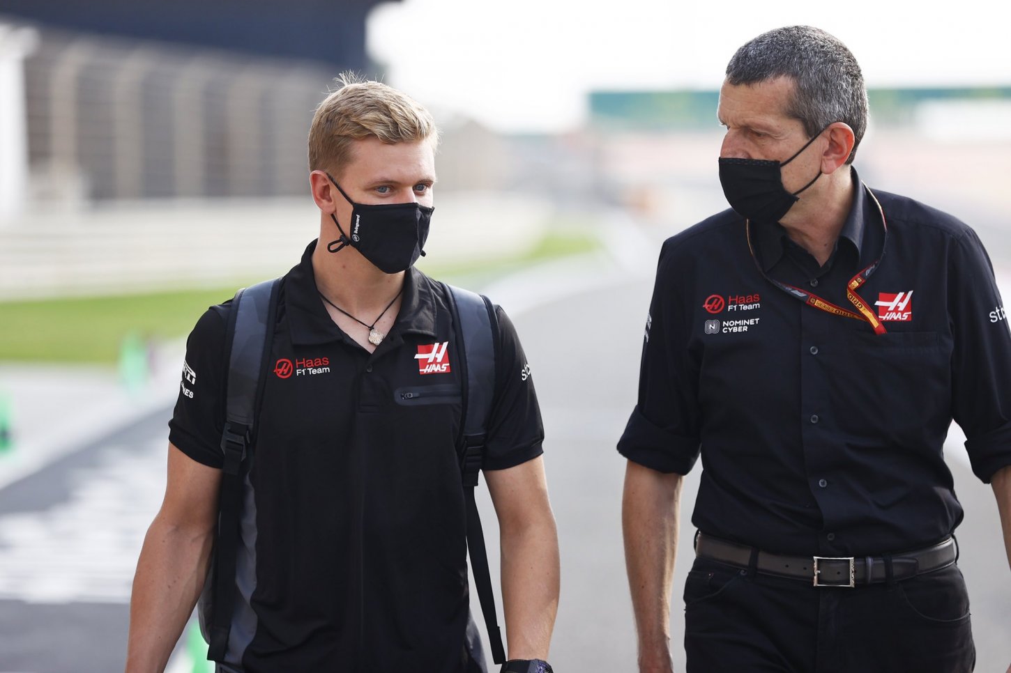 O Μικ Σουμάχερ με τον Γκίντερ Στάινερ.