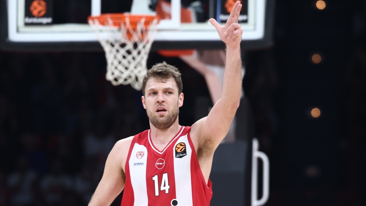 https://www.gazzetta.gr/sites/default/files/styles/amp_1200x675_16_9/public/2026-04/vezenkov_1.jpg?itok=OzadCBUg