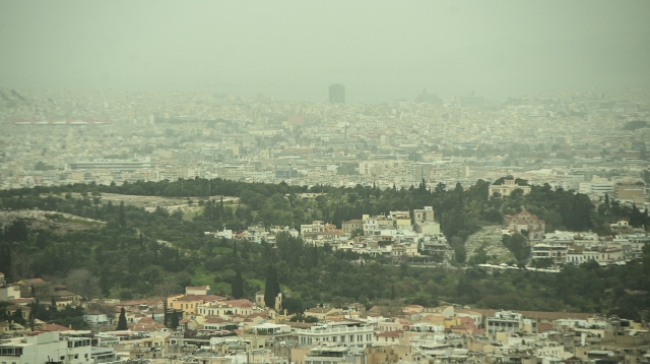 Αφρικανική σκόνη: Μέχρι πότε θα διαρκέσει το φαινόμενο στην Ελλάδα (vid)
