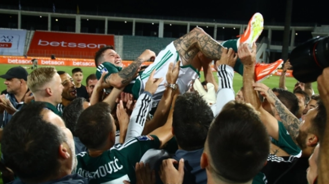 Η παρακάμερα της κατάκτησης του Κυπέλλου από τον Παναθηναϊκό με τα δάκρυα Βαγιαννίδη και την... απολογία Κώτσιρα (vid)