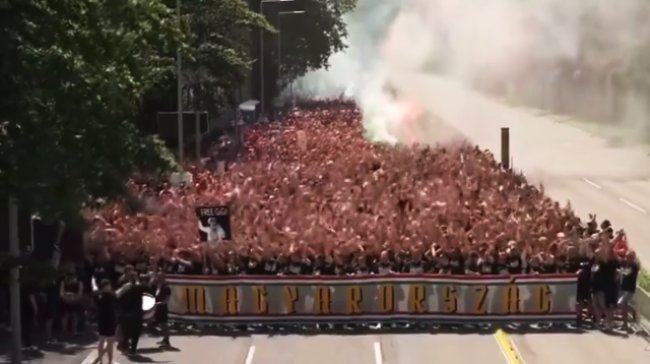 «Καυτή» ατμόσφαιρα από τους Ούγγρους οπαδούς πριν το Γερμανία - Ουγγαρία (vid)