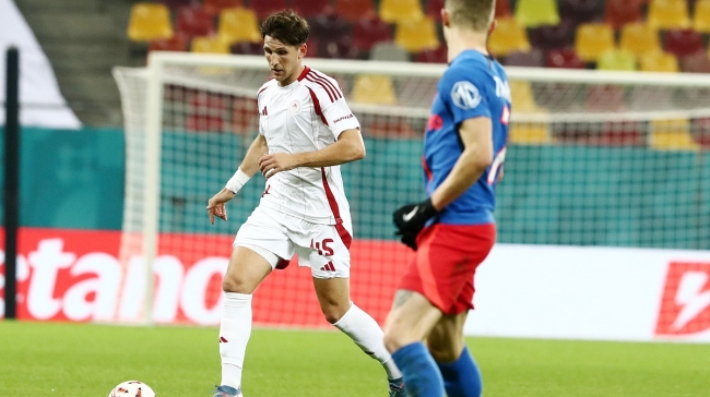 Ο Ολυμπιακός πάει να προκριθεί στο Europa League με την άμυνα του! 