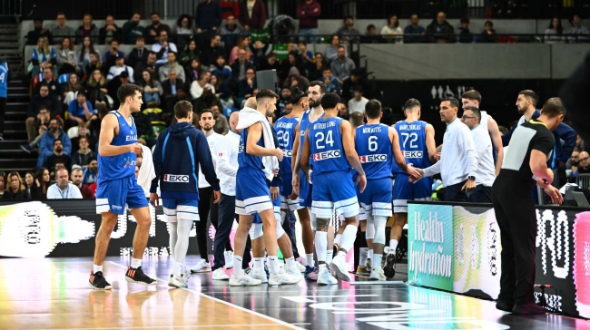 Η Εθνική πήγε σε ξενοδοχείο μετά την εκκένωση