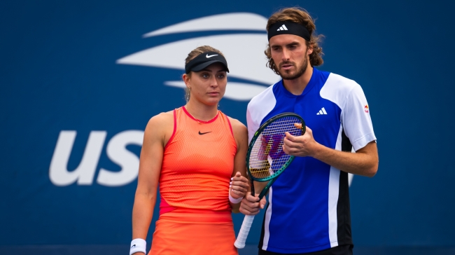 Η Μπαντόσα «κάρφωσε» τον Τσιτσιπά με τραγούδι γεμάτο νόημα: «Χρυσό ολυμπιακό μετάλλιο για τον μεγαλύτερο βλάκα»