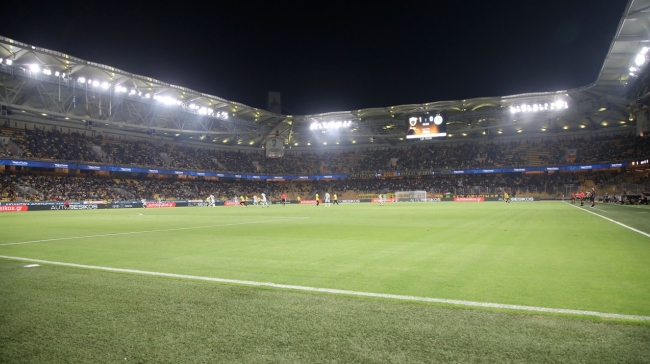 Η ποινή με διετή αναστολή της UEFA και η υπενθύμιση της ΑΕΚ: «Να μην στερηθούμε τη στήριξη του κόσμου μας»