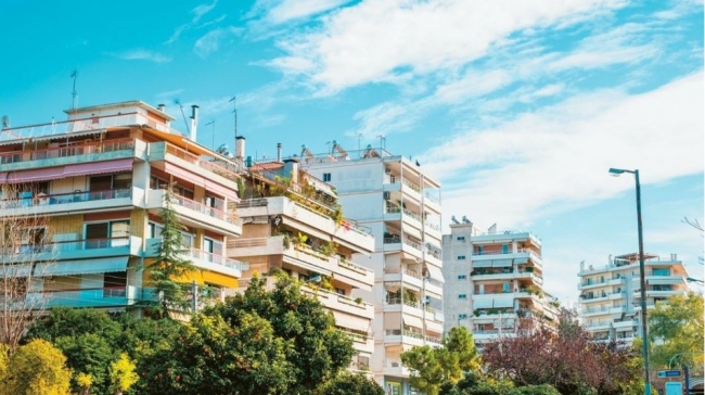 Ένα κτίριο «λήγει» στα 50; Τι λέει γνωστός αρχιτέκτονας και τι προβλέπουν οι κανονισμοί