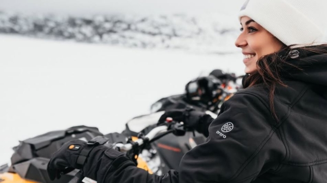 Τα πιο ζεστά μπουφάν: Πώς οι ίνες άνθρακα αλλάζουν τα δεδομένα