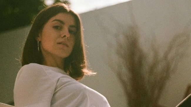 5 καθημερινές συμπεριφορές που επιβεβαιώνουν πως έχεις χαμηλή αυτοεκτιμήση