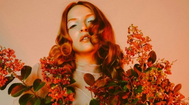 Αν χρησιμοποιείς αυτές τις 8 λέξεις στις συζητήσεις σου, οι άνθρωποι πιστεύουν ότι είσαι εξαιρετικά ευφυής