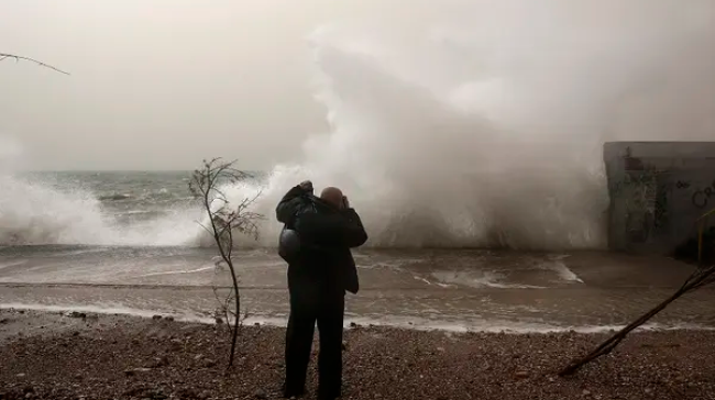 Έκτακτο δελτίο καιρού: Έρχονται καταιγίδες, άνεμοι και έντονες χιονοπτώσεις - Επικίνδυνα φαινόμενα και στην Αττική