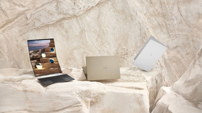 Έξι φορητοί υπολογιστές ASUS που εντυπωσίασαν τους επισκέπτες της CES 2026