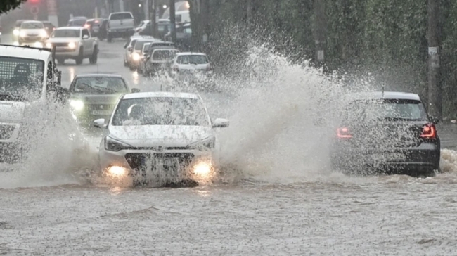 Καιρός: Καθολική επιδείνωση με χιόνια – Η πιο επικίνδυνη ημέρα της κακοκαιρίας