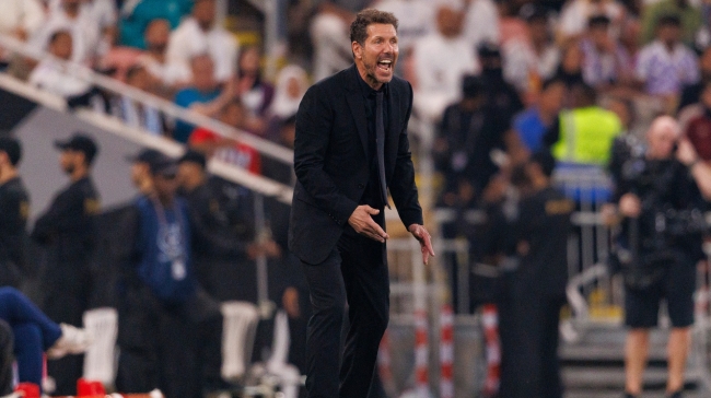 Μετανιωμένος για τα νεύρα στο Super Cup ο Σιμεόνε: «Συγγνώμη στον κύριο Πέρεθ και τον κύριο Βινίσιους»