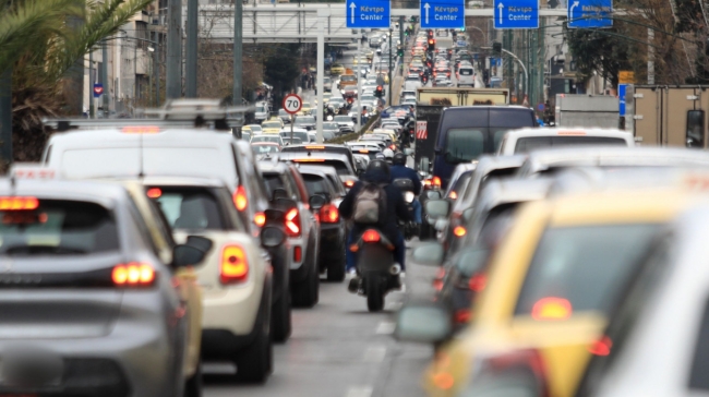 Έξι ημέρες τον χρόνο κολλημένοι στην κίνηση: Οι χειρότερες ημέρες και ώρες για οδήγηση στην Αθήνα