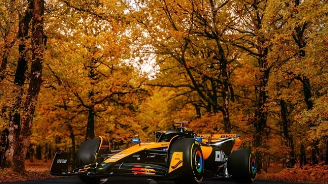 Στο μαγικό δάσος της Φολόης: Το showcar της McLaren Mastercard Formula 1 Team όπως δεν το έχετε ξαναδεί