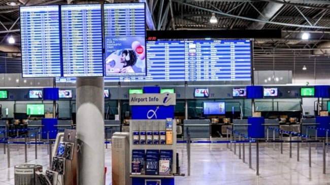 Τραγωδία στο Ελευθέριος Βενιζέλος: Νεκρή γυναίκα μετά από τραυματισμό στη σκάλα του αεροπλάνου