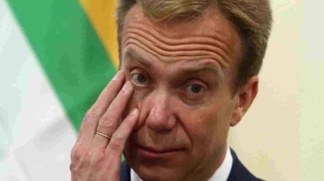 «Ακέφαλο» το Νταβός λόγω Επστάιν: Παραίτηση του προέδρου του Μπόργκε Μπρέντε για σχέσεις με τον μαστροπό